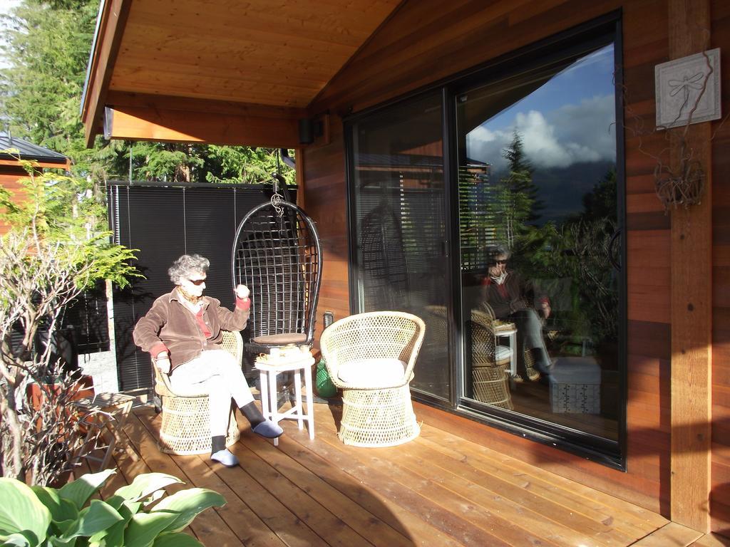 Wild Coast Chalets Port Renfrew Room photo