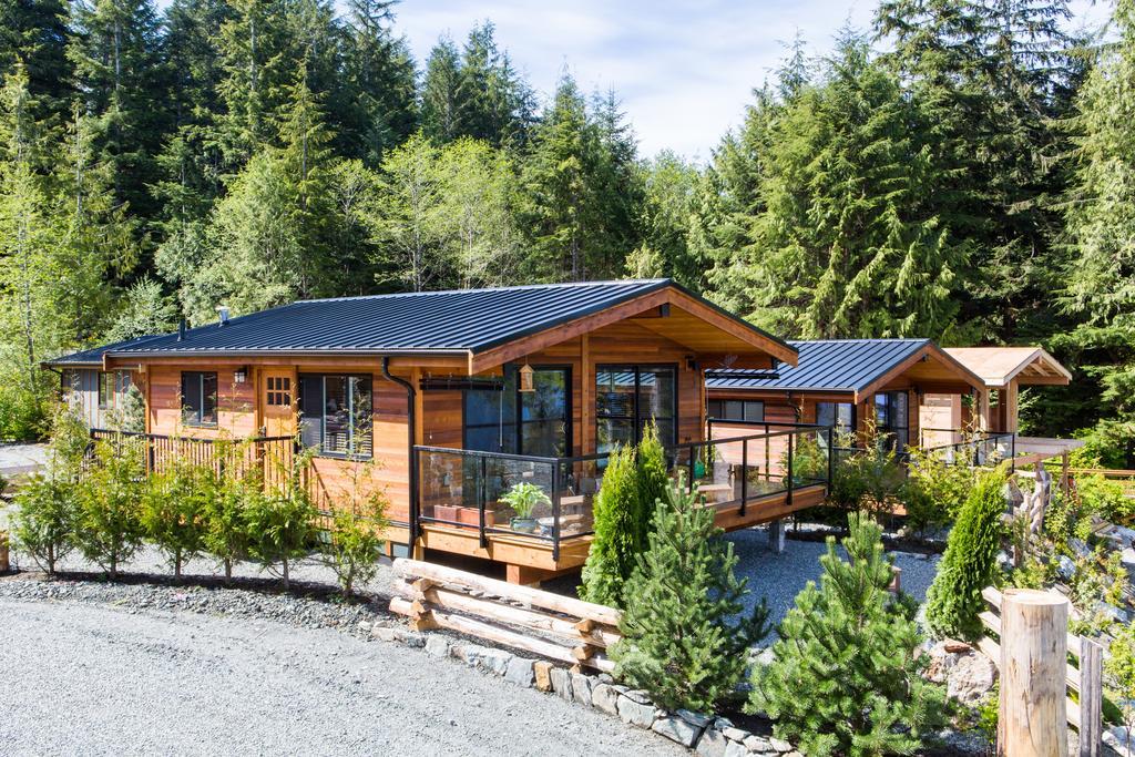 Wild Coast Chalets Port Renfrew Room photo