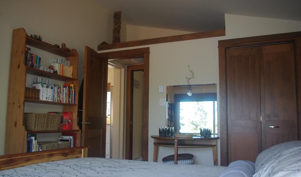 Wild Coast Chalets Port Renfrew Room photo