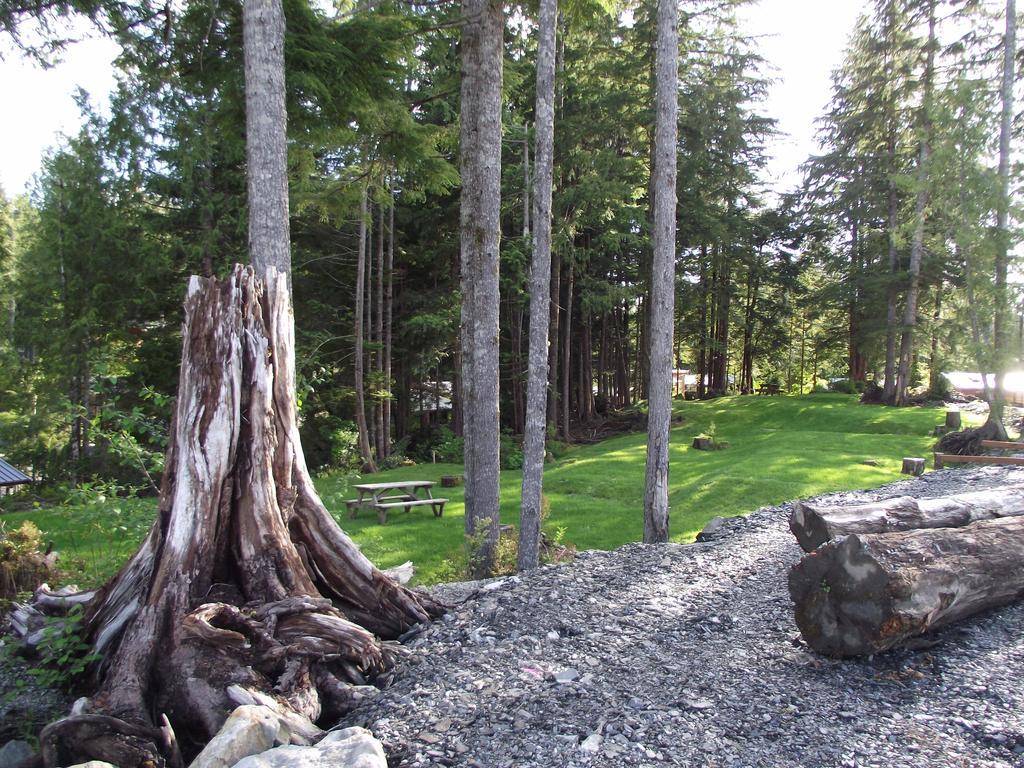 Wild Coast Chalets Port Renfrew Exterior photo