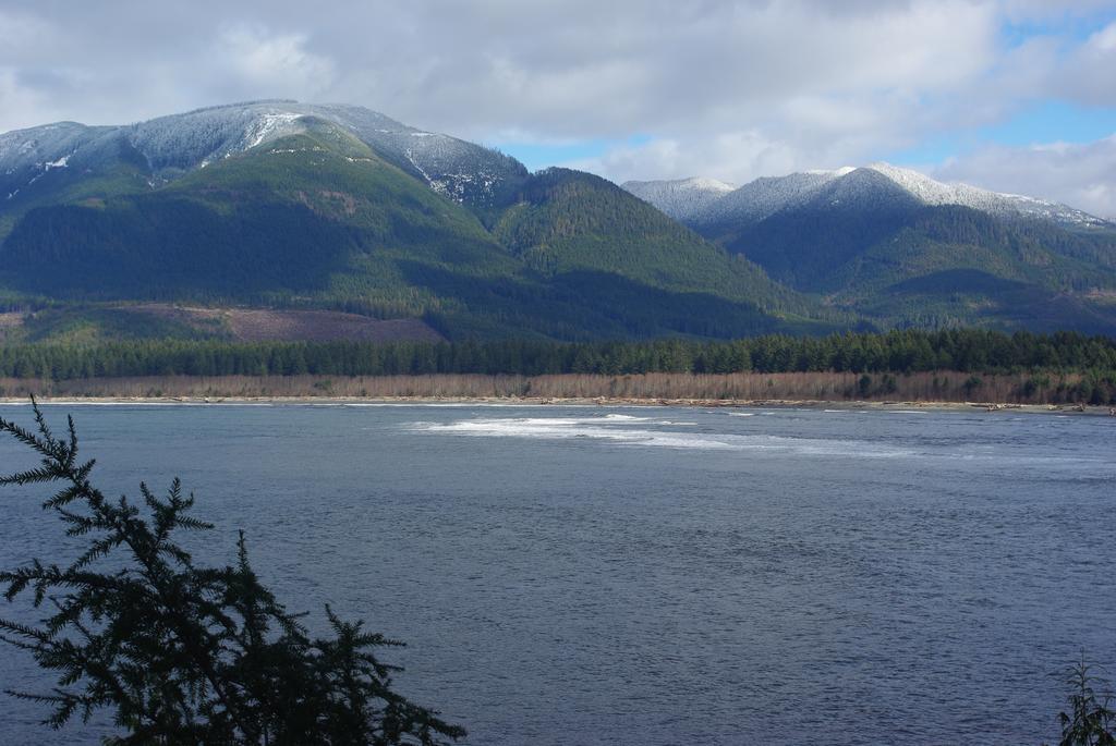 Wild Coast Chalets Port Renfrew Exterior photo
