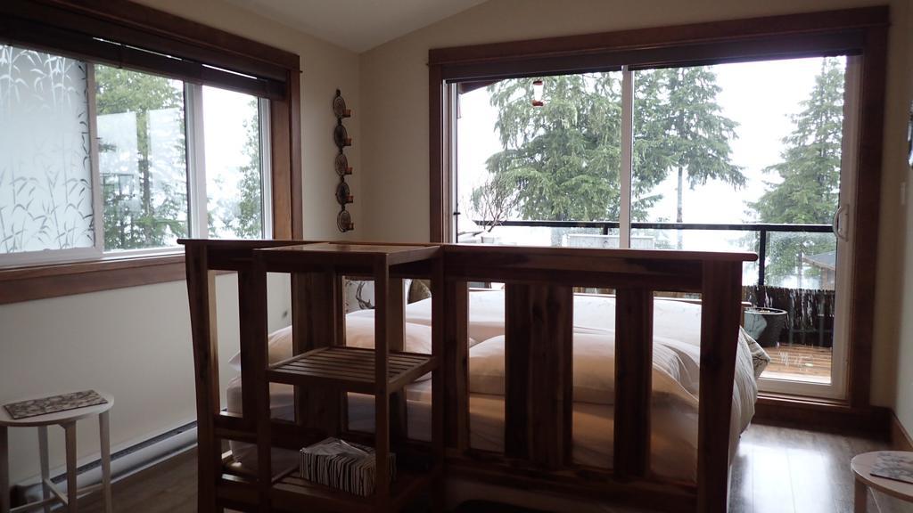 Wild Coast Chalets Port Renfrew Exterior photo