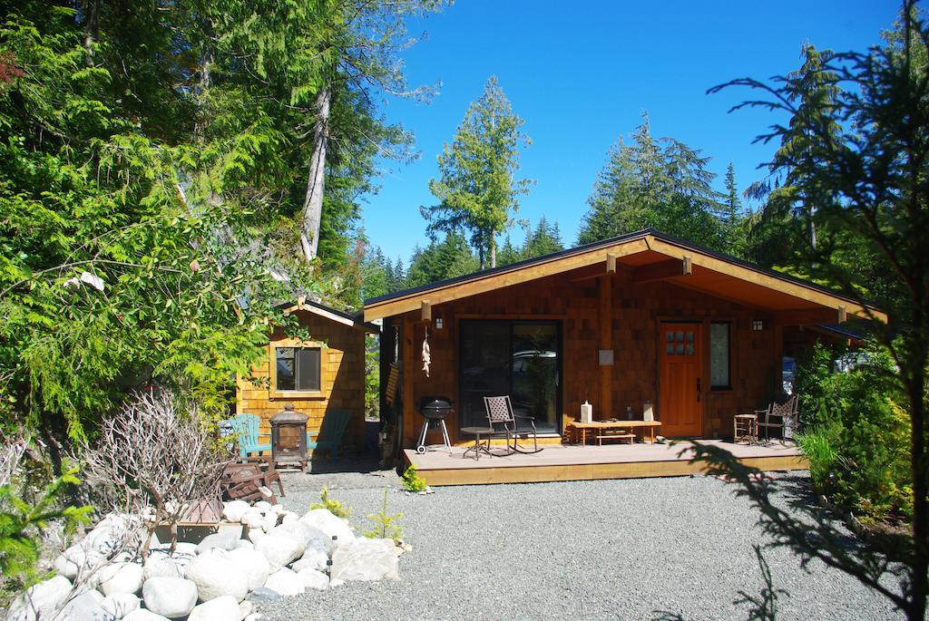 Wild Coast Chalets Port Renfrew Room photo