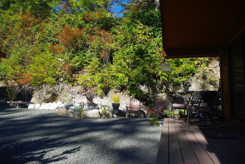 Wild Coast Chalets Port Renfrew Room photo