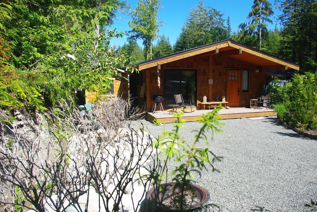 Wild Coast Chalets Port Renfrew Room photo